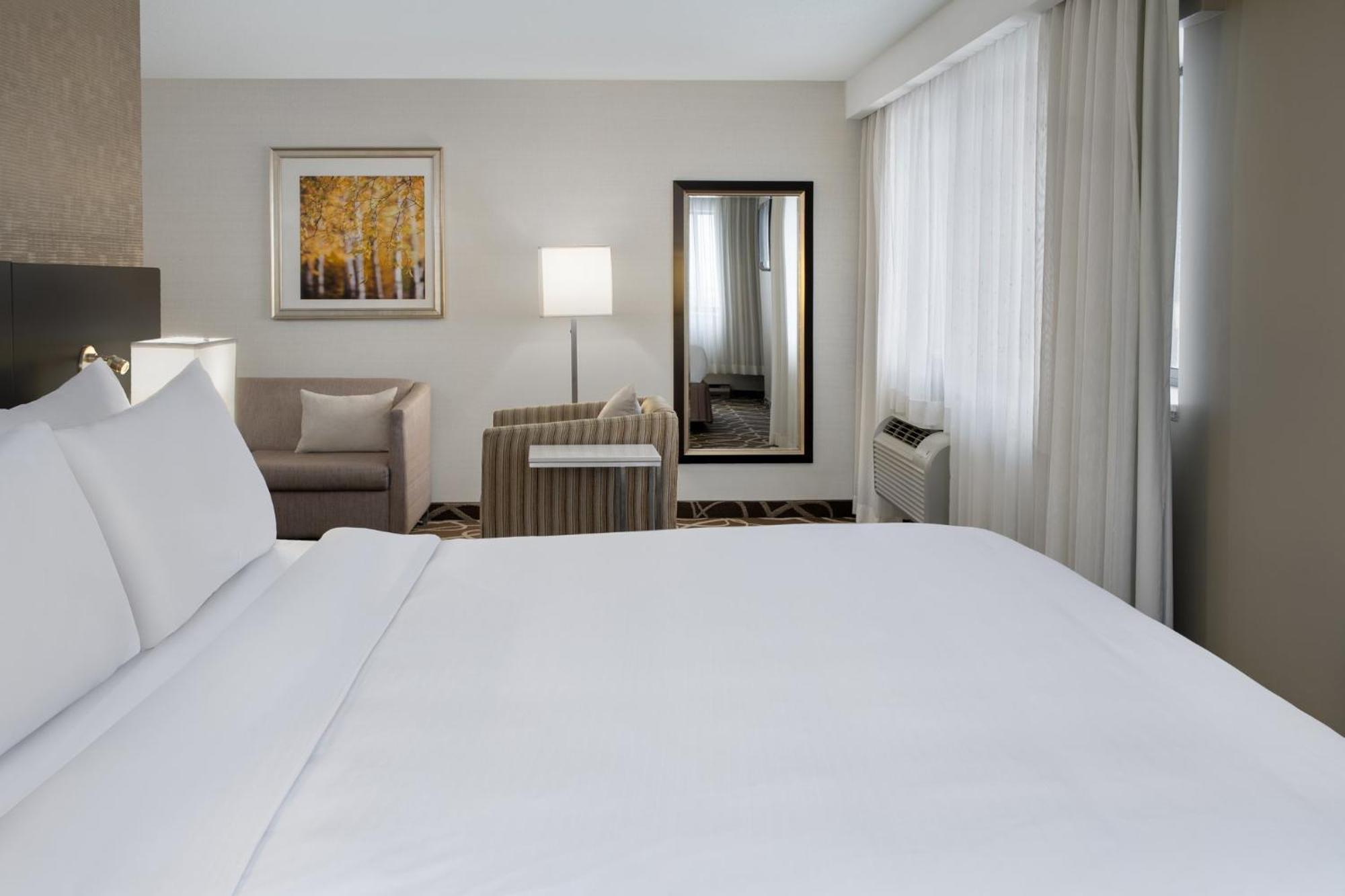 Crowne Plaza Kitchener-Waterloo By Ihg Hotel Buitenkant foto